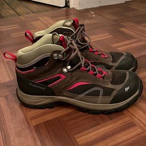 Quechua waterproof hiking boots